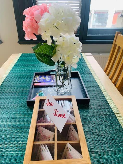 Beautiful In Castle Street, Centre Apartment *